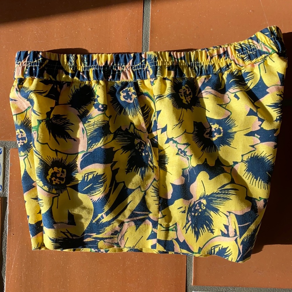 J crew cotton linens shorts w pockets